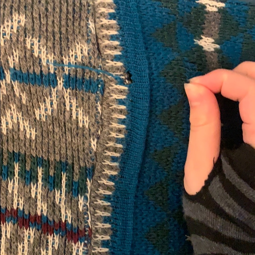 Patterned Sweater - Picture 4 of 5